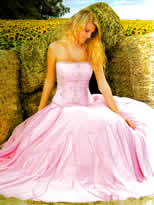 Vestidos de Fiesta - Foto N�:6 de LORENA VERONI ALTA COSTURA - T�tulo: Vestido de 15 A�os