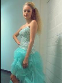 Vestidos de Fiesta - Foto N�:400 de ESTELA VAZQUEZ Alta Costura - T�tulo: Vestido Corto de 15 A�os