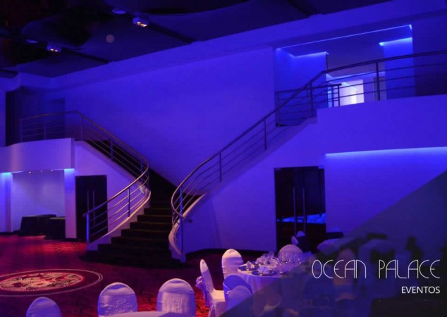 Salones de Fiesta - Foto N: 16 de salones de fiesta de Ocean Palace Eventos - Saln para Fiestas de 15 con Escalera 