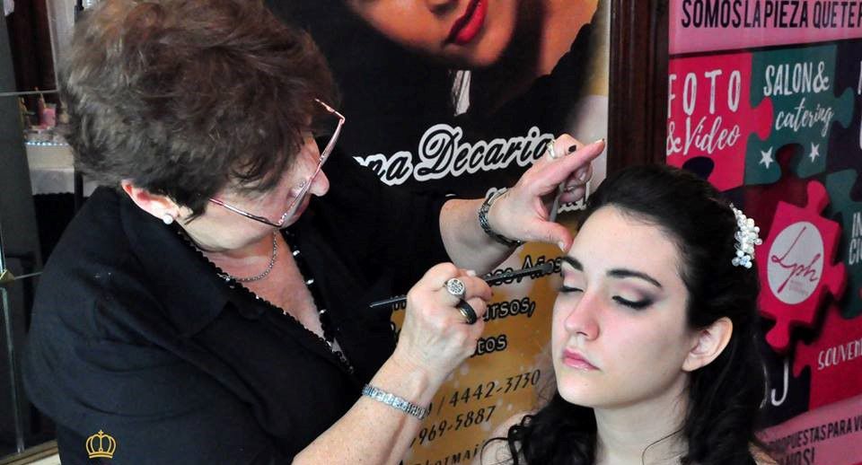 Estetica y cuidado - Foto N:  de estetica y cuidado de Peinado Maquillaje  Rosana Decaria - Maquillaje para Fiestas