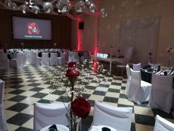  5% Off en Salon+catering Menu Formal con 2 islas 