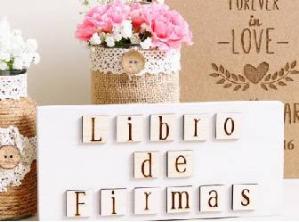 En tu fiesta de 15 no puede faltar el libro de firmas!