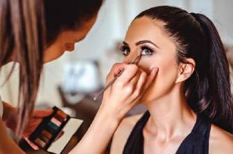 MAQUILLAJE PARA FIESTAS DE 15